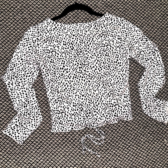 Altar’d State - XS Synched Front Crop Top - B&W Leopard Print - Lettuce Edge Hem - Picture 6 of 8